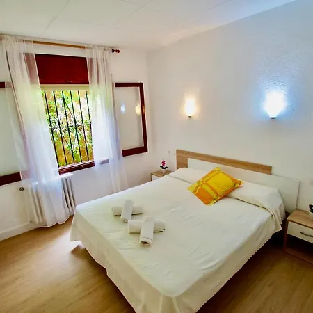 V&v Lloret: Garden With Pool, 150m From Canyelles Apartment