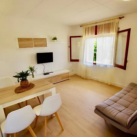 Apartment V&v Lloret: Garden With Pool, 150m From Canyelles *