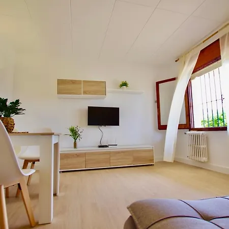 Apartment V&v Lloret: Garden With Pool, 150m From Canyelles Lloret de Mar