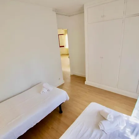 V&v Lloret: Garden With Pool, 150m From Canyelles Apartment