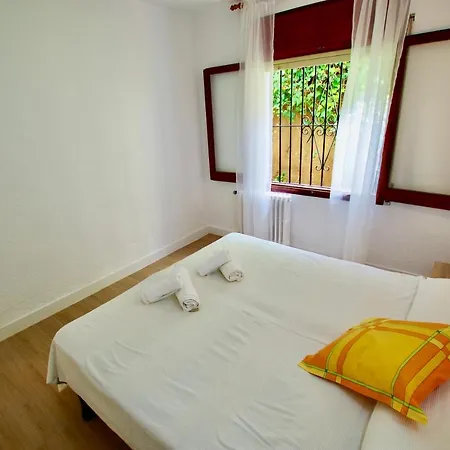V&v Lloret: Garden With Pool, 150m From Canyelles * Lloret de Mar
