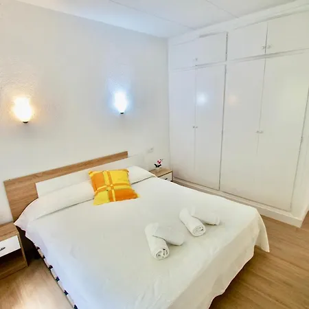 V&v Lloret: Garden With Pool, 150m From Canyelles Apartment