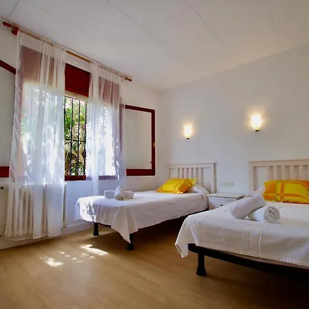 V&v Lloret: Garden With Pool, 150m From Canyelles Apartment